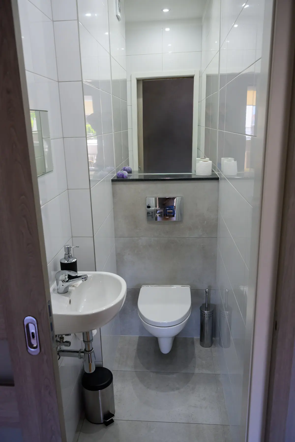 Apartament nr 1 w Rewie - pionowe zdjęcie wnętrza